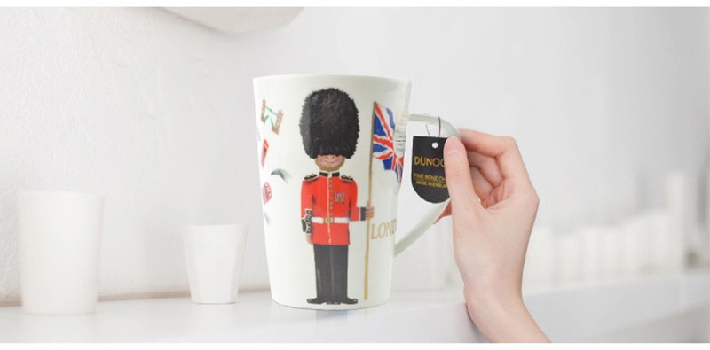 英国丹侬Dunoon骨瓷水杯马克杯茶杯伦敦卫兵水杯情景图